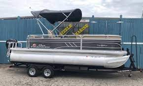 2021 Sun Tracker Party Barge 20 Dlx