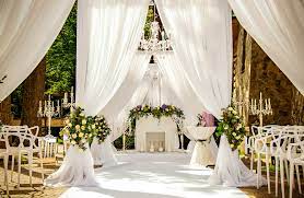 Three Ways To Drape A Room For A Wedding