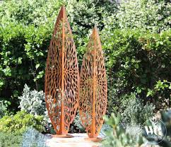Villa Leaf Sculpture Wg Outdoor Life