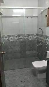 Shower Door At Rs 650 Square Feet