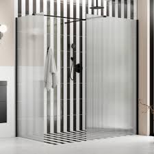 Signature Icon Fluted Black Accent Walk