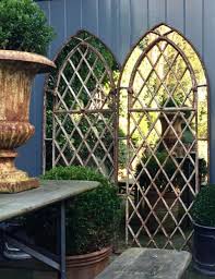 Gothic Garden Arched Diamond Design