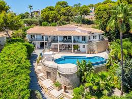 Amazing Villa With Sea Views In Quiet