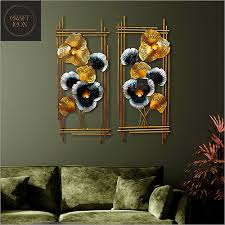 Wall Mounted Metal Golden Frame Flower