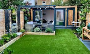 Small Contemporary City Garden Living