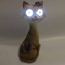 Solar 9 In Preppy Cat Statue With Light Up Eyes In Latte Brown