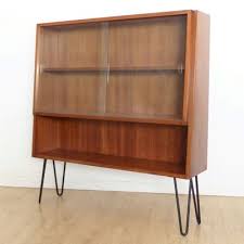 Vintage Showcase Cabinet With Shelf And