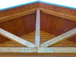 wooden roof support beams construction