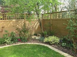 Benefits Of Using Trellis On Your Fence