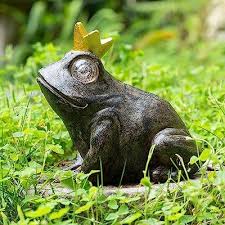 Rezpuao Garden Decor Statue Frog Prince