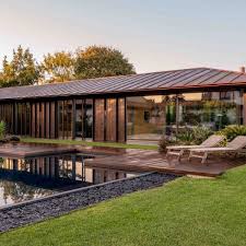 Japanese Design For Spanish Pool House