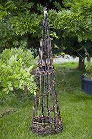 Willow Obelisk Spiral 150cm Earnshaws