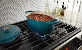 What Is A Dutch Oven And How To Use It