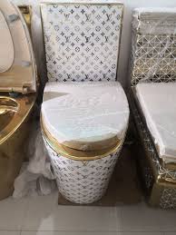 Lv Gold Toilet Bowl Electroplating