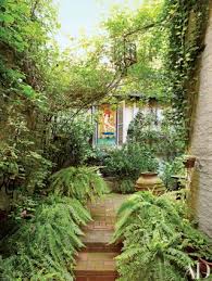 52 Beautifully Landscaped Home Gardens