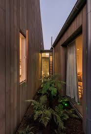 case ornsby completes cedar clad house