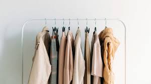 Ten Key Items In Our Wardrobe Is Enough