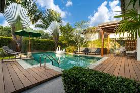 Greenery Garden Infinty Swimming Pool
