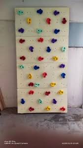 Wooden Wall Climbing Holders At Rs