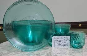14 Pieces Green Clear Glass Dinnerware