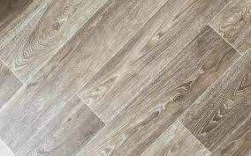 How To Stagger Vinyl Plank Flooring 2