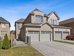 102 Braebrook Dr Whitby On L1r 0m9