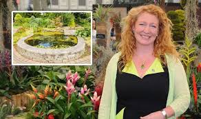 Charlie Dimmock Gardening Expert