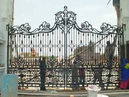 Vintage Cast Iron Gate At Rs 1850