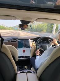 Tesla Ride From The Airport To Hotel