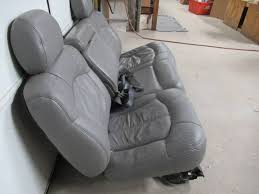 06 Chevy Suburban Gray Leather 2nd Row