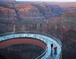 grand canyon skywalk s glass bottom