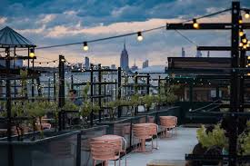 23 Best Rooftop Bars In Brooklyn