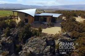 Grand Designs Straw House