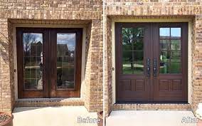 Fiberglass Entry Door Keeps Real Wood