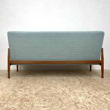 Divano Mid Century In Teak Attribuito A