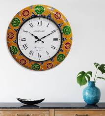 Decorative Traditional Round Wall Clock