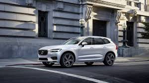 Volvo Xc60 Inscription Drives Through