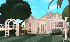 Build You A Cozy House On Bloxburg By