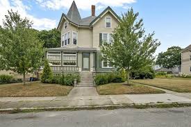 Historic Maplecroft Mansion