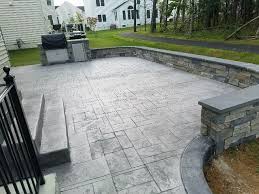 R Stamped Concrete Patio Seating Wall