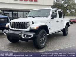 New 2024 Jeep Gladiator Sport S Crew