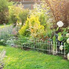 Outsunny Metal Decorative Garden Fence 9 2 X 17 25 5 Pack Steel Fence Panels Decorative Border Fence For Landscape Flower White