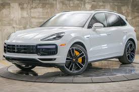 New 2023 Porsche Cayenne E Hybrid For