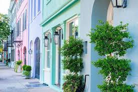Discover Charlestons Iconic Rainbow Row