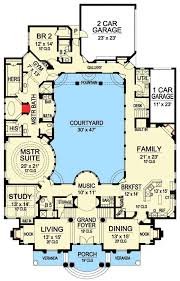 Courtyard Stunner Floor Plan