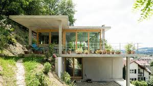 Modern Homes Built On A Slope