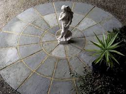 Olde York 3 6m Circle Patio Kit Grey