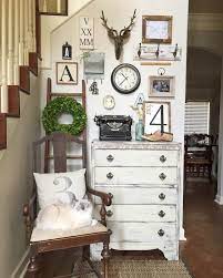 Ideas To Have The Best Rustic Gallery Wall
