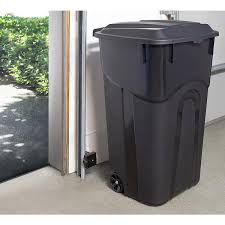 32 Gal Wheeled Outdoor Garbage Can