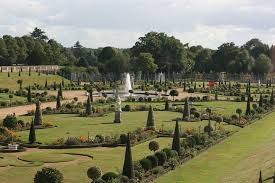 Hampton Court Palace Garden Maze A
